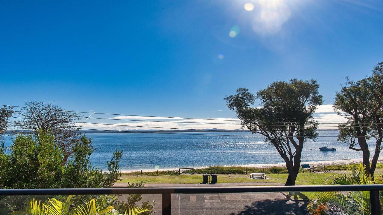 Dutchie'S Dream - Glorious Views And Opposite Dutchies Beach ネルソン・ベイ エクステリア 写真
