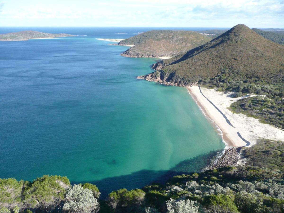 Dutchie'S Dream - Glorious Views And Opposite Dutchies Beach ネルソン・ベイ エクステリア 写真